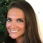 Professora faz sexo em Jeep com um de seus alunos