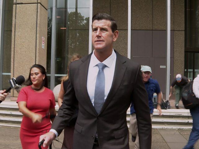 Ex-soldado australiano Roberts-Smith recebeu fiança em caso de crimes de guerra no Afeganistão
