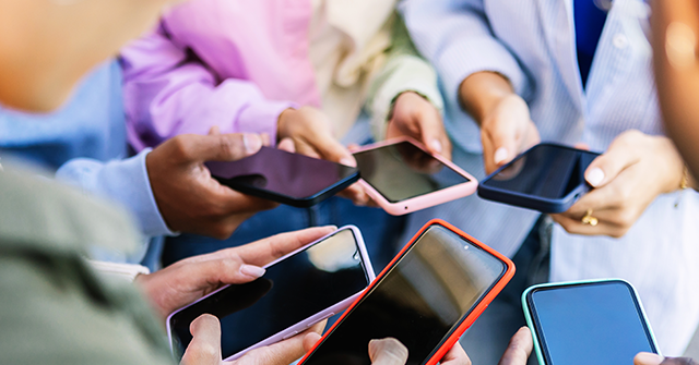 Exclusivo: nova pesquisa mostra que os eleitores querem liberdade no Exclusivo: nova pesquisa mostra que os eleitores querem liberdade no celular – 9 em cada 10 americanos apoiam o direito de levar o telefone ao trocar de operadora de celular