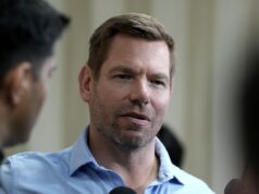 FBI pede que Eric Swalwell converse FBI pede que Eric Swalwell converse