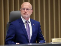 FCC lança análise das diretrizes dos pais na TV e preocupações sobre a representação de ‘questões de identidade de gênero’ Brendan Carr