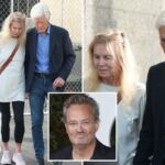 Família de Matthew Perry chega ao tribunal para sentença de 'Ketamine Queen'