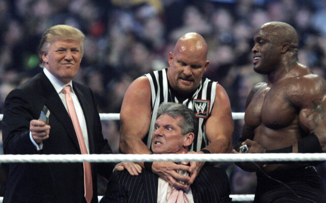 Fãs vaiam as tarifas de Trump na última virada anti-MAGA do wrestling profissional
