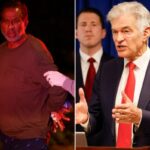 Gladwin Gill, que opera os Cuidados Paliativos St. Francis em Anaheim, é detido por agentes da lei.