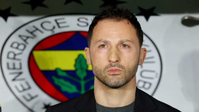 Fenerbahce demite técnico Tedesco após derrota no clássico para o Galatasaray
