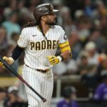 Fernando Tatis Jr., do San Diego Padres, vê seu sacrifício voar.