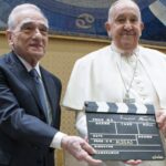 Filme sobre o Papa Francisco, de Martin Scorsese, será lançado com exibição privada no Vaticano um ano após sua morte; Imagens iniciais reveladas