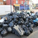 Entende-se que o conselho trabalhista de Birmingham, atingido pela crise, cedeu às exigências do sindicato Unite em nome dos trabalhadores do lixo que saíram em março do ano passado.