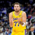 'Fim da temporada': fãs do Lakers reagem após lesão assustadora de Luka Doncic x OKC