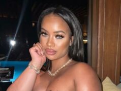 Finalista do X Factor preso sob suspeita de tentativa de homicídio depois que influenciador foi atropelado por carro às 4h do lado de fora do clube após ‘briga’ capturada em vídeo Gabrielle Carrington, 29, conhecida como RIELLEUK - atingiu Klaudiglam, estrela do Instagram e TikTok, bem como outra mulher e um homem na casa dos 50 anos que estava desbloqueando sua e-scooter