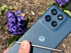 Fiquei preocupado com o Moto G Stylus (2026), mas a Motorola descobriu Motorola Razr Ultra ao lado de um Motorola G Play 2026