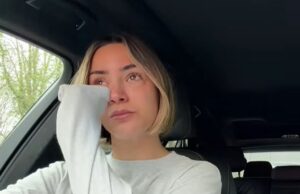 Frankie Bridge começa a chorar ao revelar o dilema agonizante de enviar o filho gravemente disléxico Carter, de 10 anos, para uma escola especializada ‘cara’ longe de casa Frankie Bridge começou a chorar enquanto lutava para lidar com a dislexia do filho Carter e compartilhava o dilema sobre mandá-lo para uma escola especializada “cara” longe de casa.