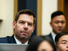 Funcionários da campanha governamental e do Congresso do deputado Swalwell ‘horrorizados’ com alegações de agressão sexual Funcionários da campanha governamental e do Congresso do deputado Swalwell 'horrorizados' com alegações de agressão sexual