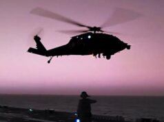 Fuzileiros navais dos EUA embarcam e apreendem navio no Mar da Arábia Fuzileiros navais dos EUA embarcam e apreendem navio no Mar da Arábia