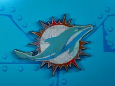 Golfinhos obtêm nota ‘D’ na classe Draft da NFL de 2026 A general view of the Miami Dolphins sign in the tunnel during the NFL football draft at Acrisure Stadium on April 22, 2026 in Pittsburgh, Pennsylvania.