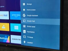 Google Cast é lançado em TVs Samsung O logotipo da Samsung na parte inferior de uma televisão.