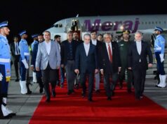 Guerra do Irã ao vivo: FM de Teerã em Islamabad; EUA dizem que enviados viajarão para negociações Guerra do Irã ao vivo: FM de Teerã em Islamabad; EUA dizem que enviados viajarão para negociações