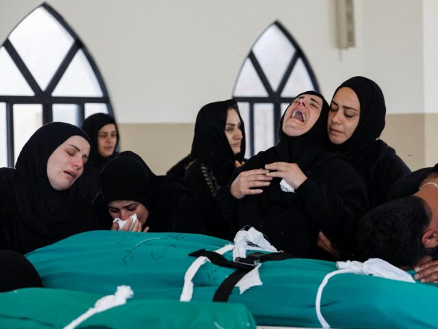 Guerra do Irã ao vivo: militares dos EUA dizem que bloquearão o tráfego iraniano em Ormuz
