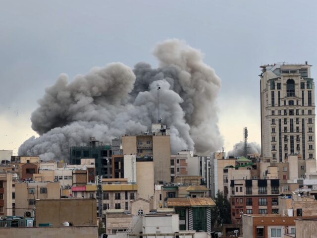 Guerra do Irão: O que está a acontecer no 33º dia dos ataques EUA-Israel?
