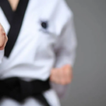 Gurnoor Kaur se torna o mais jovem faixa preta de Taekwondo em Jammu e Caxemira