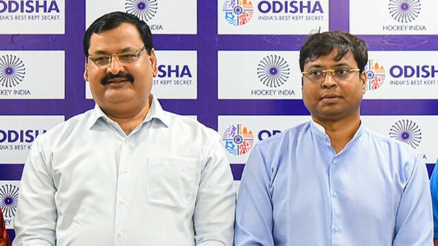 HC considera secretário-geral do Hockey India culpado de desacato
