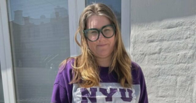 HOJE Makeover transforma a mãe na 'It Girl' de Nova Courtney cortou o cabelo em um estilo moderno e tingiu para sua reforma.