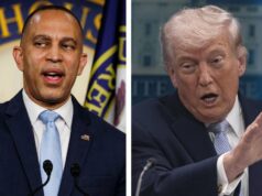 Hakeem Jeffries pede ‘exame de bem-estar’ de Trump ‘desequilibrado’ após ameaça do Irã na Páscoa | Vídeo O presidente Donald Trump faz uma pausa ao terminar de falar sobre a guerra do Irã no Cross Hall da Casa Branca na quarta-feira, 1º de abril de 2026, em Washington