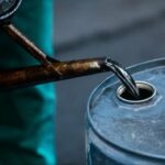 Harga Minyak Dunia Terjun Bebas Usai Gencatan Senjata AS-Irã