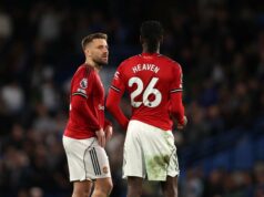 Harry Maguire e Luke Shaw reagem ao desempenho de Ayden Heaven no Man Utd x Chelsea Harry Maguire e Luke Shaw reagem ao desempenho de Ayden Heaven no Man Utd x Chelsea