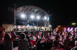 Hay hay, o jamboree de música country desta cidade está de volta – com algumas mudanças Hay hay, o jamboree de música country desta cidade está de volta - com algumas mudanças