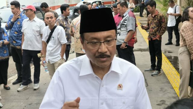 Heboh Anggaran Sepatu Sekolah Rakyat Capai Rp 27 Miliar, Mensos: Semua untuk Siswa
