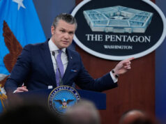 Hegseth diz que permitirá que tropas levem armas pessoais para bases militares Yahoo news home