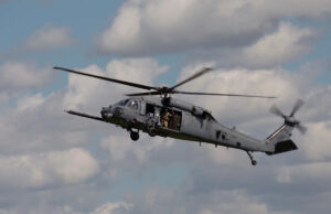 Helicópteros de resgate atingidos por fogo iraniano durante missão ousada para encontrar piloto abatido Yahoo news home