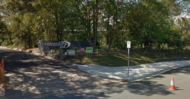 Homem com blaster de gel manda escola de Queensland para bloqueio
