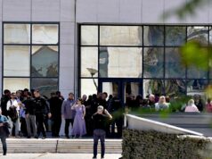 Homem de 89 anos supostamente abre fogo com espingarda na capital grega, ferindo 4 Homem de 89 anos supostamente abre fogo com espingarda na capital grega, ferindo 4