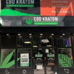 Uma foto de uma loja CBD Kratom.