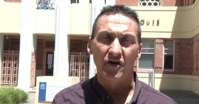 O acusado de matar policiais, Dezi Freeman, foi encontrado e morto após uma longa e incansável busca.