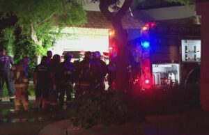 Homem em ‘estado extremamente crítico’ após ser retirado de casa incendiada em Phoenix Yahoo news home