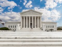 Homem que hackeou sistema de arquivos da Suprema Corte dos EUA é condenado a liberdade condicional The United States Supreme Court