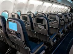 Homem reserva assentos no voo – o que acontece a seguir o deixa ‘temendo voar’ Fileiras de assentos vazios em um avião.