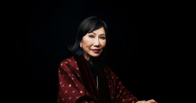 Homenageados do LA Times Book Prize brindam ao poder político da escrita: 'Quando as pessoas sobem, os impérios sempre caem'
