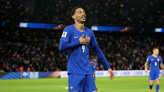 Hugo Ekitike fora da Copa do Mundo FIFA 2026 devido Hugo Ekitike fora da Copa do Mundo FIFA 2026 devido a uma grande lesão na França – Relatórios