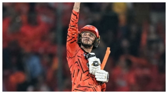 IPL 2026: Carnificina! Abhishek Sharma esmaga 135 enquanto SRH coloca DC na espada
