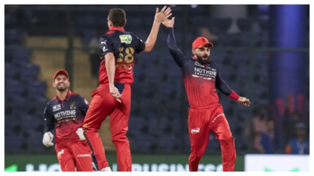 IPL 2026: Delhi Capitals cai para 13/6 após powerplay contra RCB
