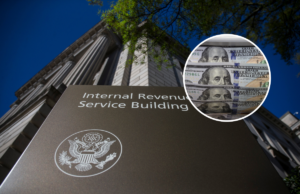 IRS anuncia aumento de declaração de impostos para milhões em dezenas de estados The Internal Revenue Service (IRS) building stands on April 15, 2019 in Washington, DC and a machine counting US dollar banknotes in Buenos Aires on October 22, 2025.