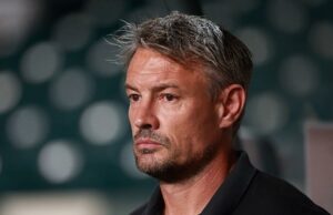 ISL 2025-26: Ashley Westwood, o mago do Bengaluru FC, vê magia semelhante no Kerala Blasters lightbox-info