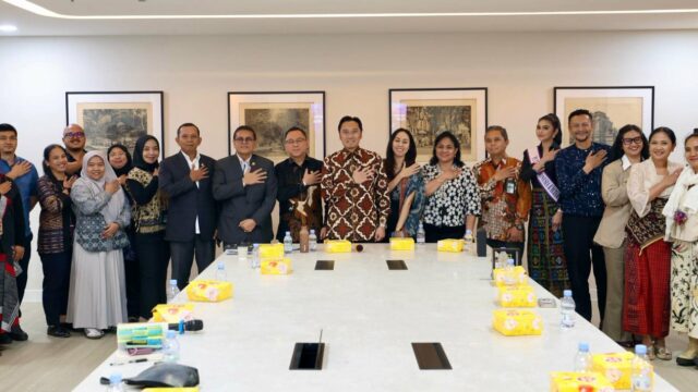 Ibas Dorong Penguatan Seni Budaya Kreatif sebagai Identitas Bangsa Ibas Dorong Penguatan Seni Budaya Kreatif sebagai Identitas Bangsa