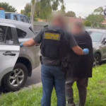 Nove homens foram acusados ​​pelas suas alegadas ligações a um sindicato responsável por uma conspiração em grande escala para importar toneladas de drogas ilícitas para Victoria e traficar drogas em todo o país.