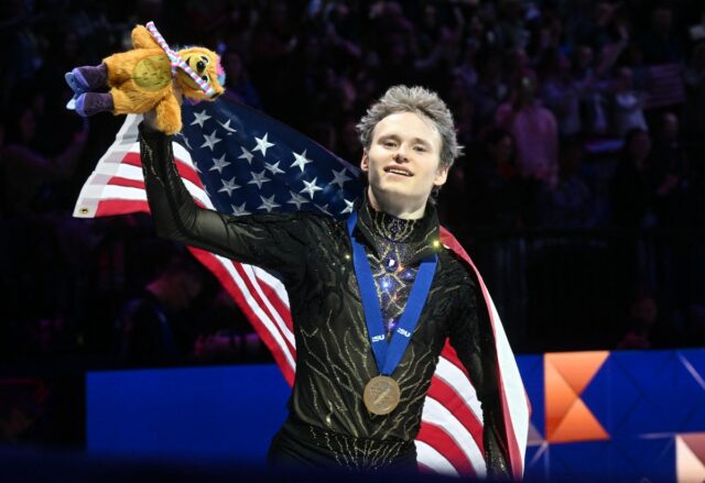 Ilia Malinin faz uma confissão honesta sobre os fãs após a vitória no título mundial
