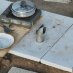 Novas fotos do esconderijo de Dezi Freeman no interior dão uma nova visão sobre a vida que o duplo assassino da polícia vivia em fuga.